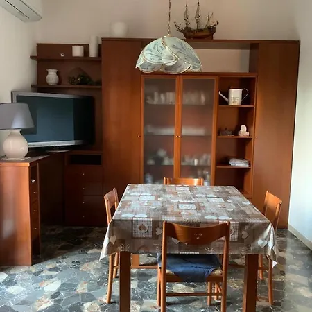 Lägenhet Comfortable 2 Bedroom Suitable 2-5 Pax Bologna