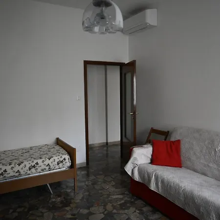 Apartment Comfortable 2 Bedroom Suitable 2-5 Pax